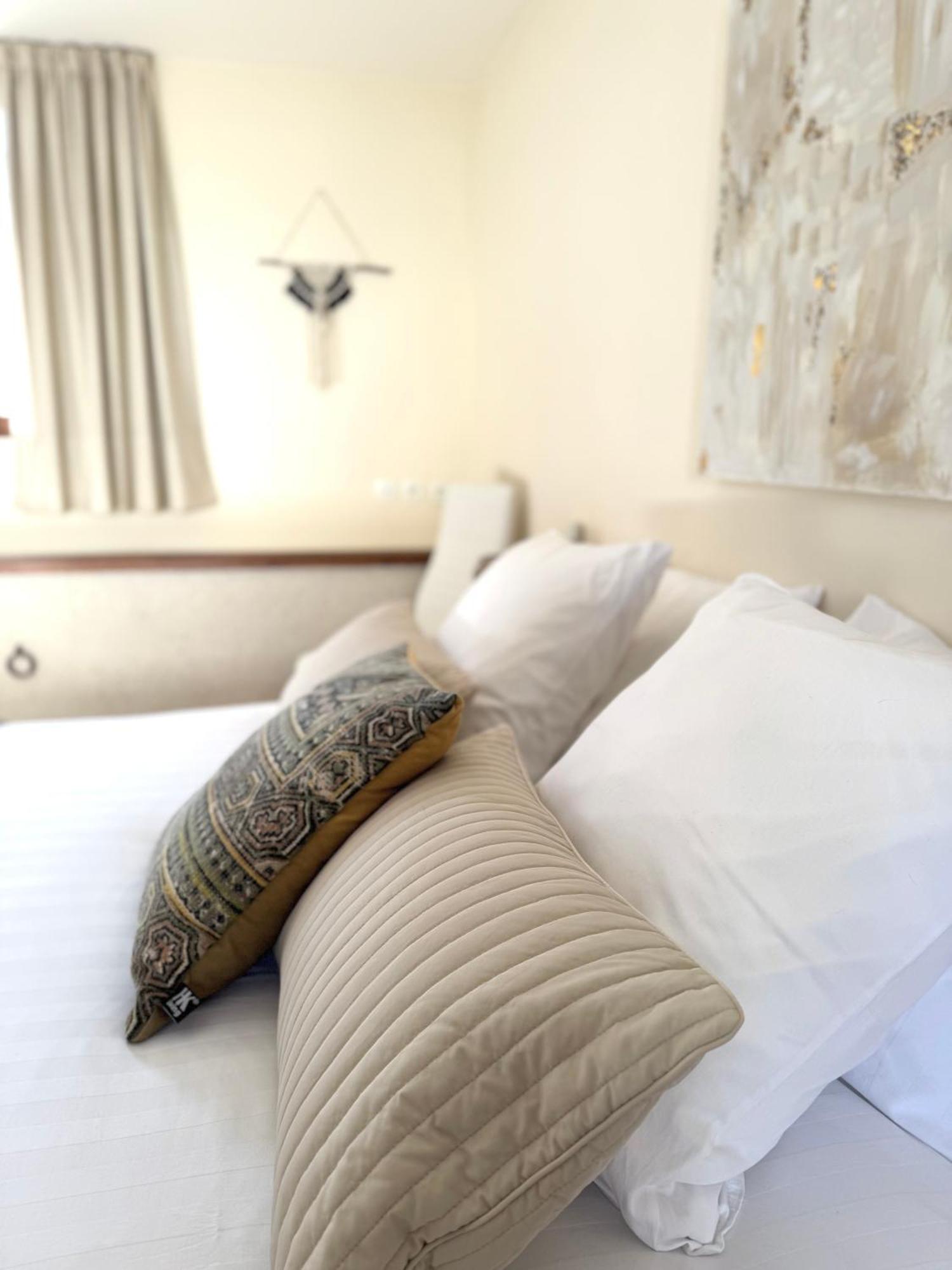 Le Moulin D Olivet Bed & Breakfast Orbigny Dış mekan fotoğraf